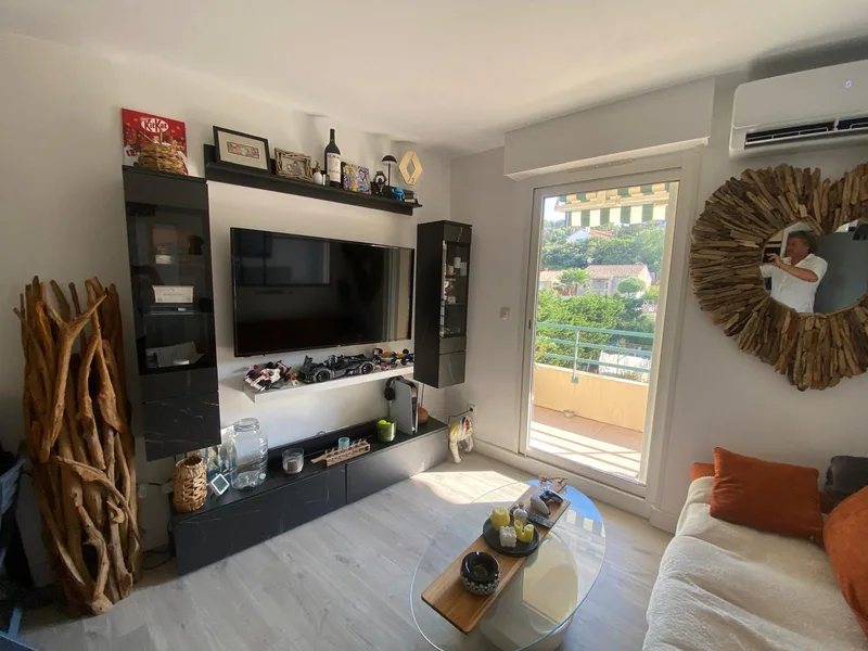 CHARMING APARTMENT WITH BALCONY - CAVALAIRE CENTRE