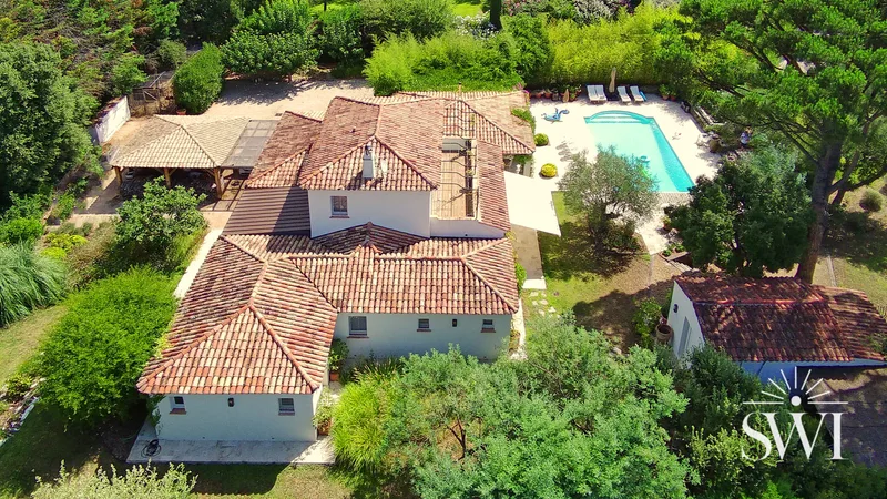 HIGH-QUALITY VILLA WITH HEATED POOL – GULF OF SAINT-TROPEZ