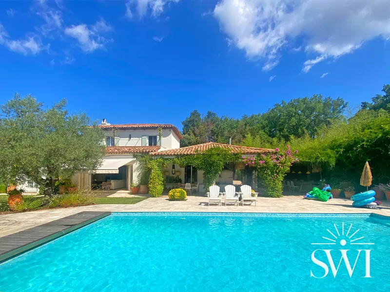 HIGH-QUALITY VILLA WITH HEATED POOL – GULF OF SAINT-TROPEZ