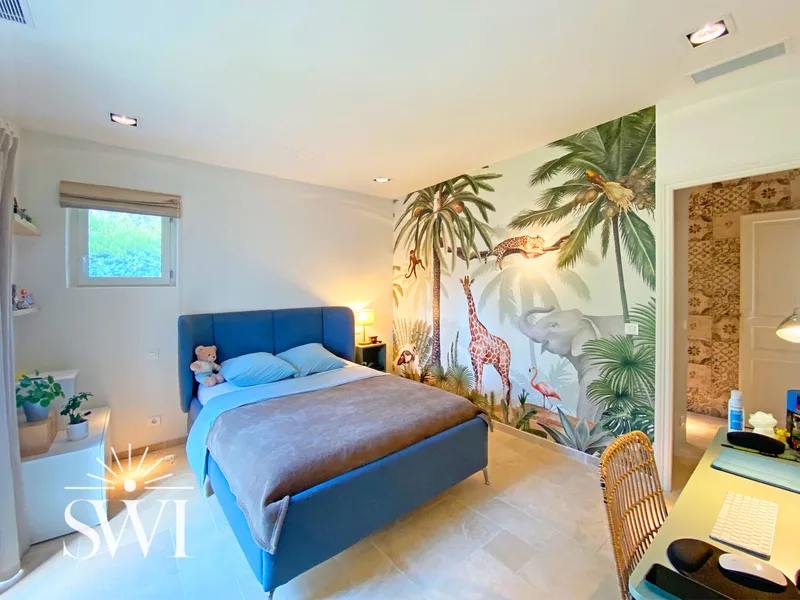 HIGH-QUALITY VILLA WITH HEATED POOL – GULF OF SAINT-TROPEZ