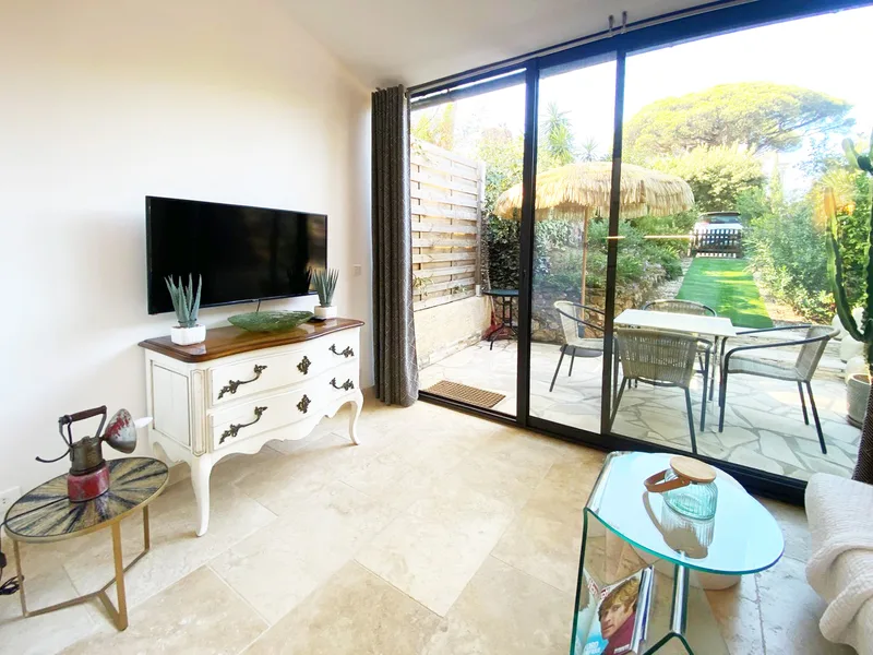 SOLD , CHARMING RENOVATED MAZET WITH GARDEN