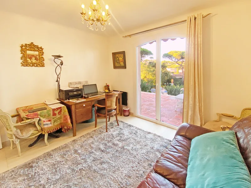 HOUSE IN A QUIET AREA - WALKING DISTANCE TO LA NARTELLE BEACH