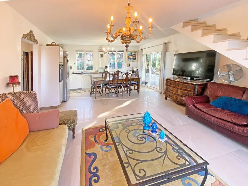 HOUSE IN A QUIET AREA - WALKING DISTANCE TO LA NARTELLE BEACH