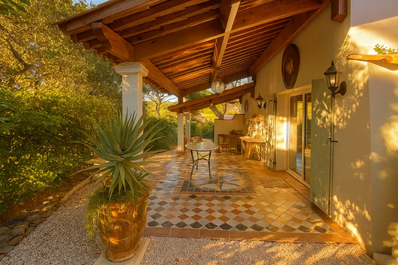 HOUSE IN A QUIET AREA - WALKING DISTANCE TO LA NARTELLE BEACH