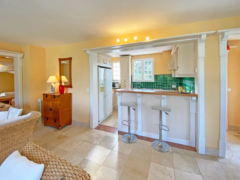 EXCLUSIVE LISTING – PROVENÇAL BASTIDE IN GRIMAUD, NEAR THE BEACH