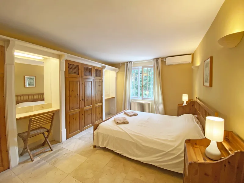 EXCLUSIVE LISTING – PROVENÇAL BASTIDE IN GRIMAUD, NEAR THE BEACH