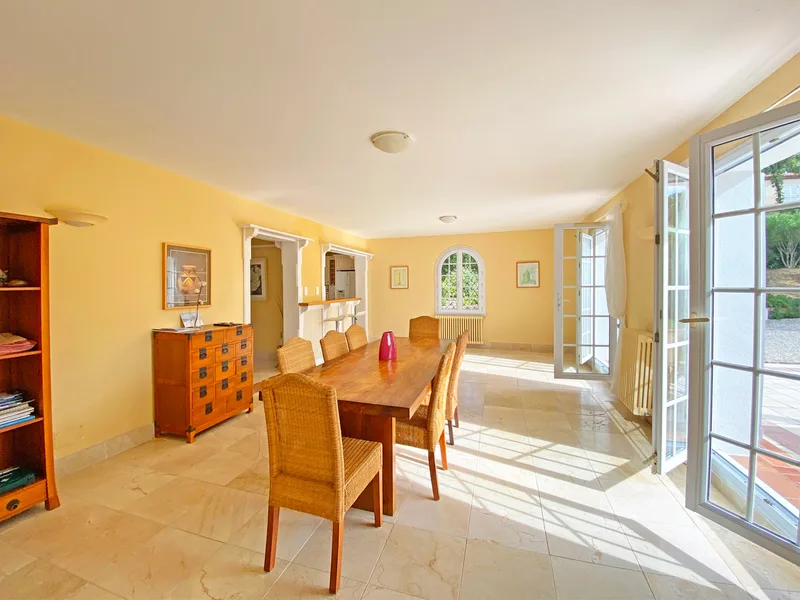 EXCLUSIVE LISTING – PROVENÇAL BASTIDE IN GRIMAUD, NEAR THE BEACH