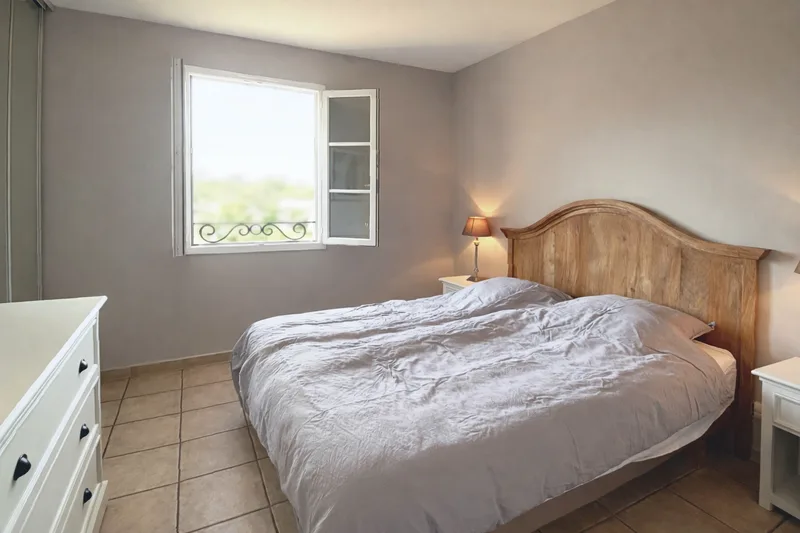 SOLD - ELEGANT HOUSE IN A PRIVATE AND SECURE ESTATE WITH SWIMMING POOL