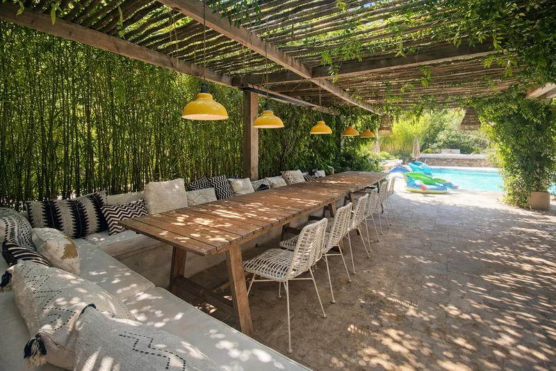HIGH-QUALITY VILLA WITH HEATED POOL – GULF OF SAINT-TROPEZ