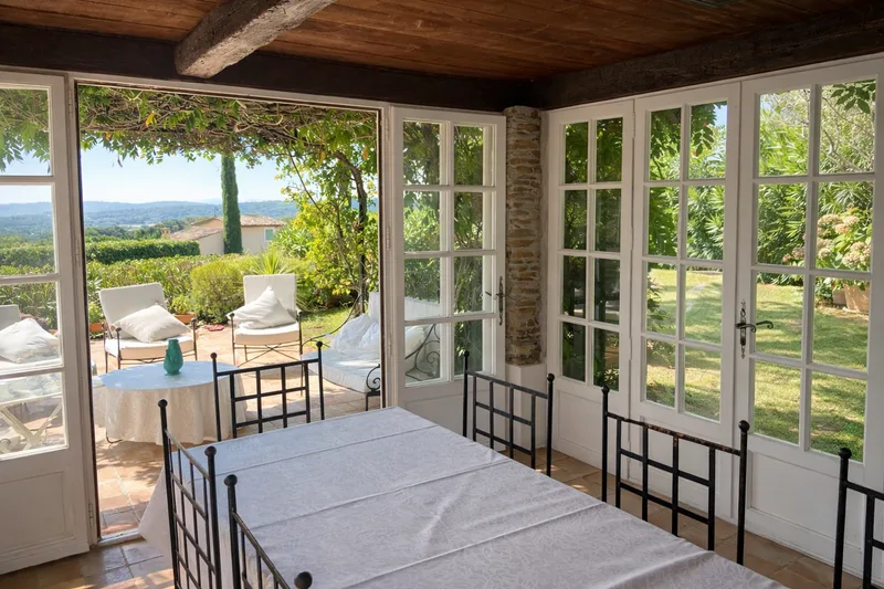 CHARMING PROVENÇAL HOUSE   SEA VIEW AND EXCEPTIONAL SETTING