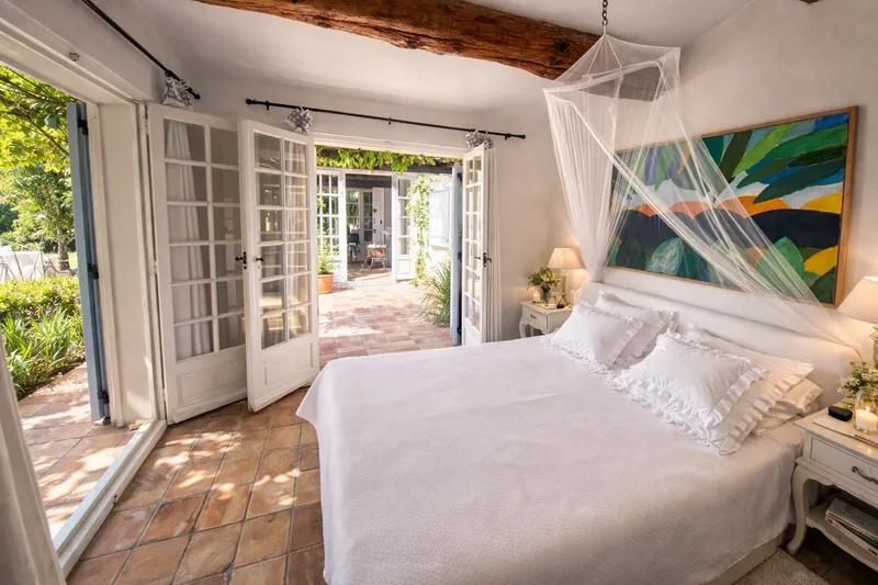 CHARMING PROVENÇAL HOUSE   SEA VIEW AND EXCEPTIONAL SETTING