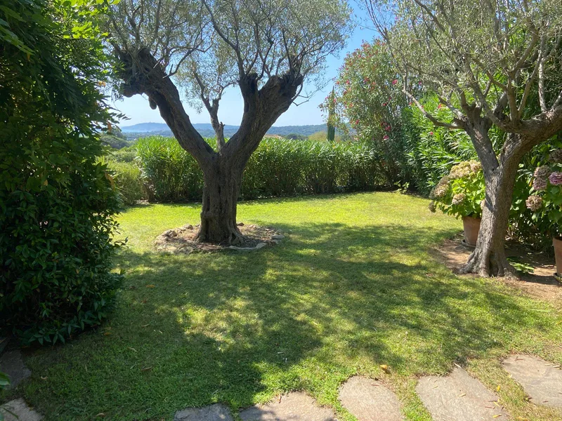 CHARMING PROVENÇAL HOUSE   SEA VIEW AND EXCEPTIONAL SETTING
