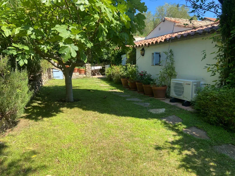 CHARMING PROVENÇAL HOUSE   SEA VIEW AND EXCEPTIONAL SETTING