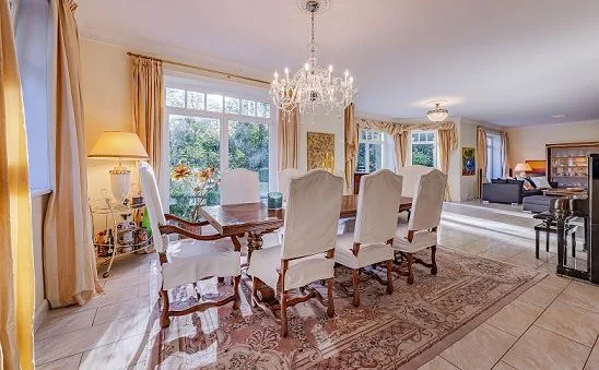 Exclusive Villa with Park-Like Grounds in Hamburg-Hochkamp
