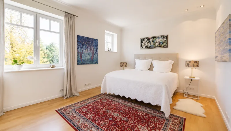 Exclusive Villa with Park-Like Grounds in Hamburg-Hochkamp