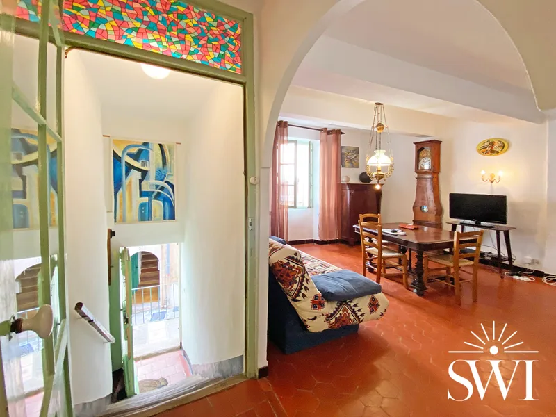 GEM IN THE HEART OF RAMATUELLE WITH SOUTH-FACING BALCONY