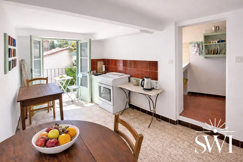 GEM IN THE HEART OF RAMATUELLE WITH SOUTH-FACING BALCONY