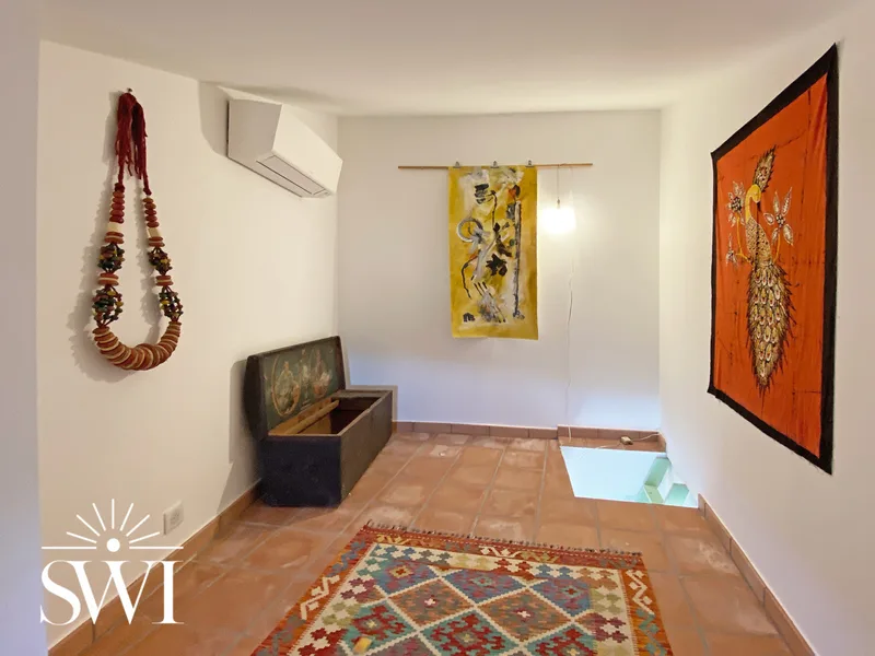 GEM IN THE HEART OF RAMATUELLE WITH SOUTH-FACING BALCONY