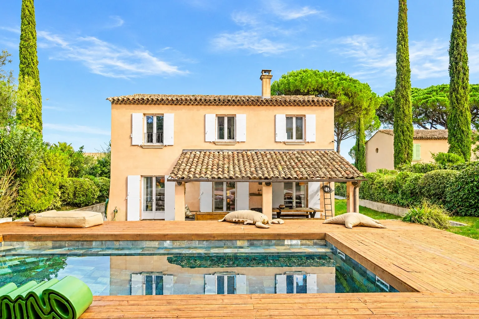 SOLD - VILLA IN A SOUGHT-AFTER ESTATE