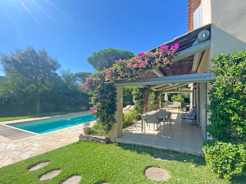 SOLD IN LESS THAN ONE MONTH IN A SOUGHT-AFTER PRIVATE ESTATE IN GASSIN