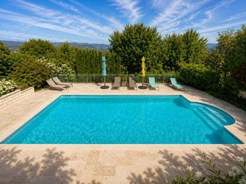 ELEGANT PROVENCAL VILLA WITH SWIMMING POOL JUST STEPS FROM THE VILLAGE  DEUTSCH (MAJUSCULES)