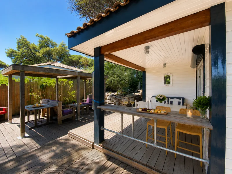 TURNKEY HOUSE IN A PEACEFUL SETTING WITH A SOUTH-FACING TERRACE
