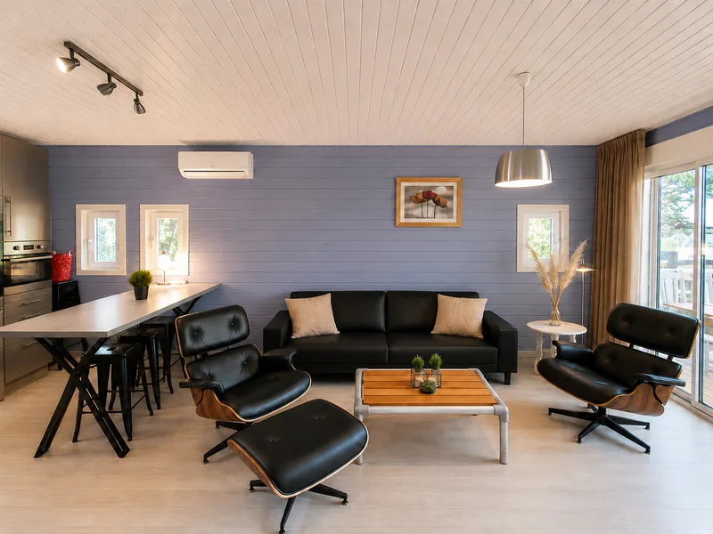 TURNKEY HOUSE IN A PEACEFUL SETTING WITH A SOUTH-FACING TERRACE